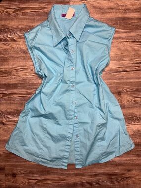 Sleeveless Button-Down Shirt - Light Blue